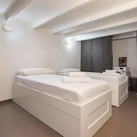 Feriehus Modern And Bright 4bd Triplex In Paralel! Barcelona